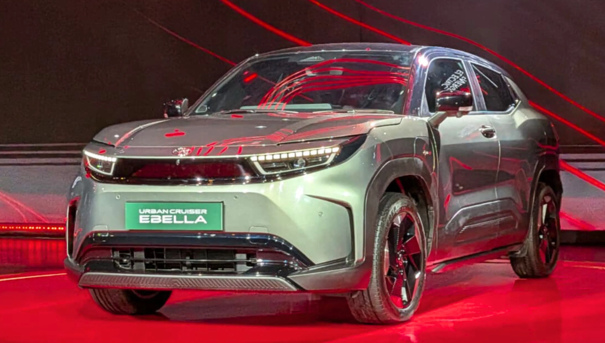 Toyota Urban Cruiser Ebella 2026 front view